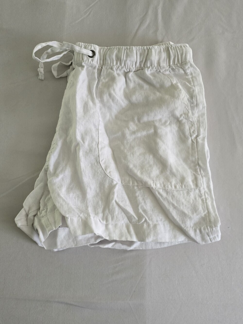 C&C California 100% Linen White Shorts Size Large NWOT